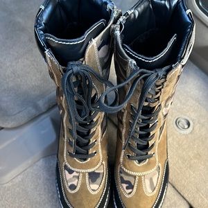 Cami boots worn once brand new with box